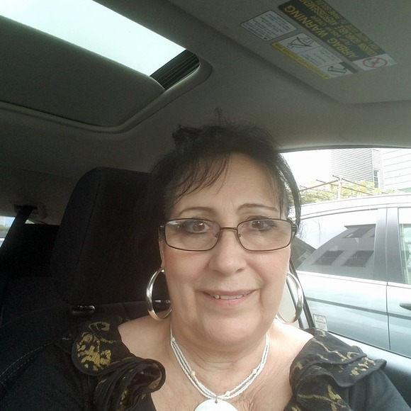 Meet your Posher, Doris - Picture 1 of 1